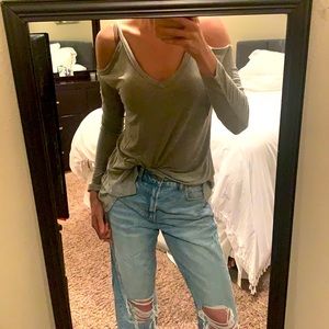 NWT gray cold shoulder long sleeve